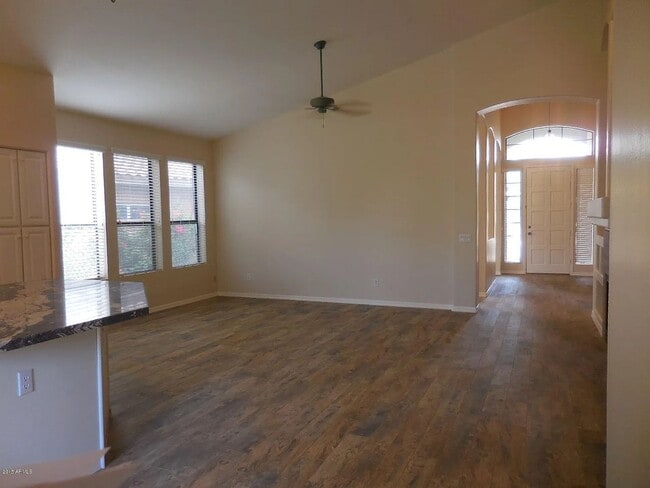 4189 E Rancho Caliente Dr in Cave Creek, AZ - Building Photo - Building Photo