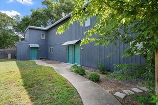 610 Franklin Blvd in Austin, TX - Building Photo