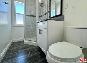 2040 S Sherbourne Dr in Los Angeles, CA - Building Photo - Building Photo