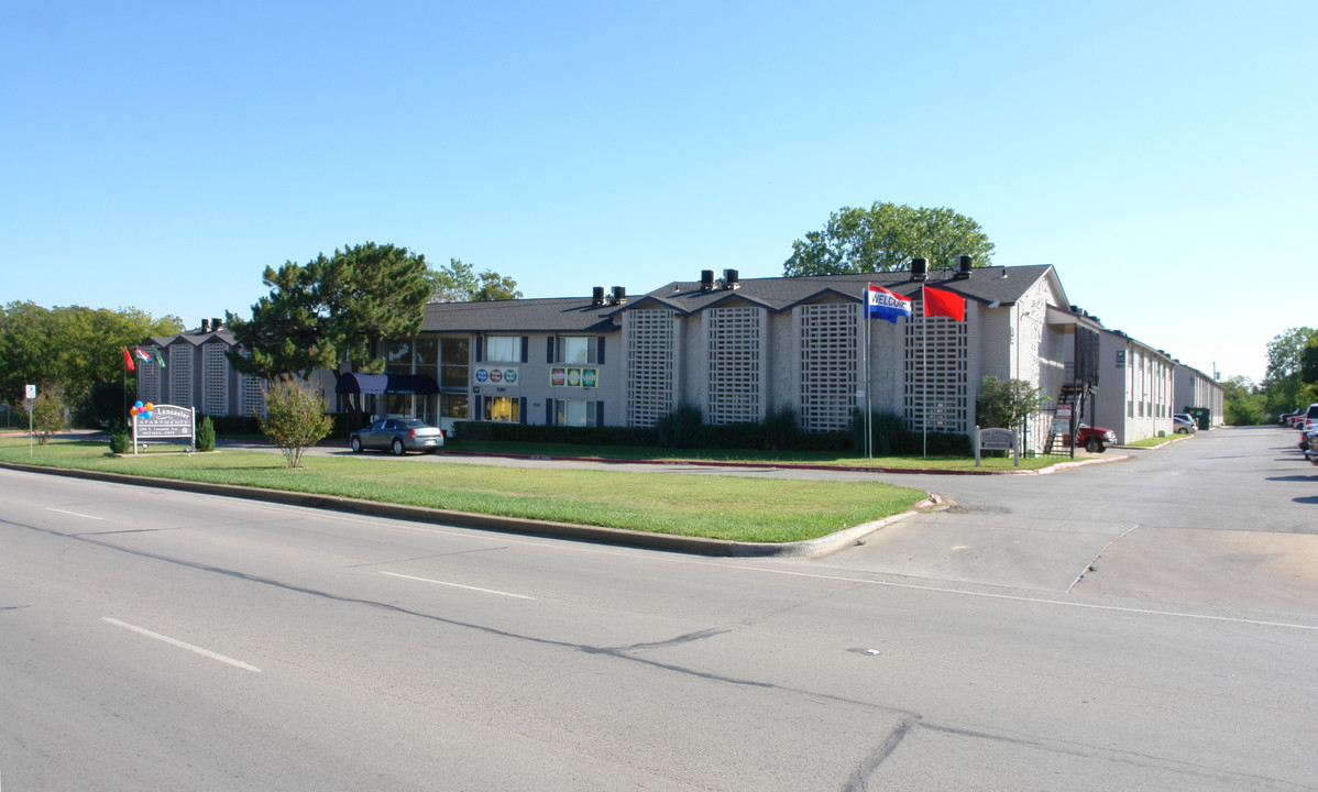 Lancaster Apartments in Fort Worth, TX - Building Photo