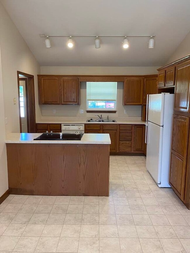 2925 E Shetland Dr, Unit 2925 Buckskin in Vincennes, IN - Building Photo - Building Photo