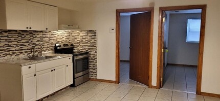 82 Miller St, Unit Ground fl in Newark, NJ - Building Photo - Building Photo