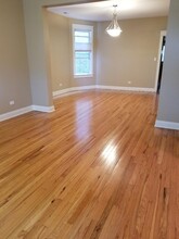 2217 W Lawrence Ave in Chicago, IL - Building Photo - Building Photo