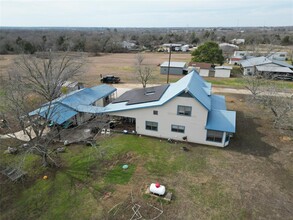 271 Gruetzner Ln in Elgin, TX - Building Photo - Building Photo