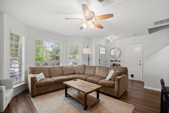 8715 Dandelion Trail in Austin, TX - Building Photo - Building Photo
