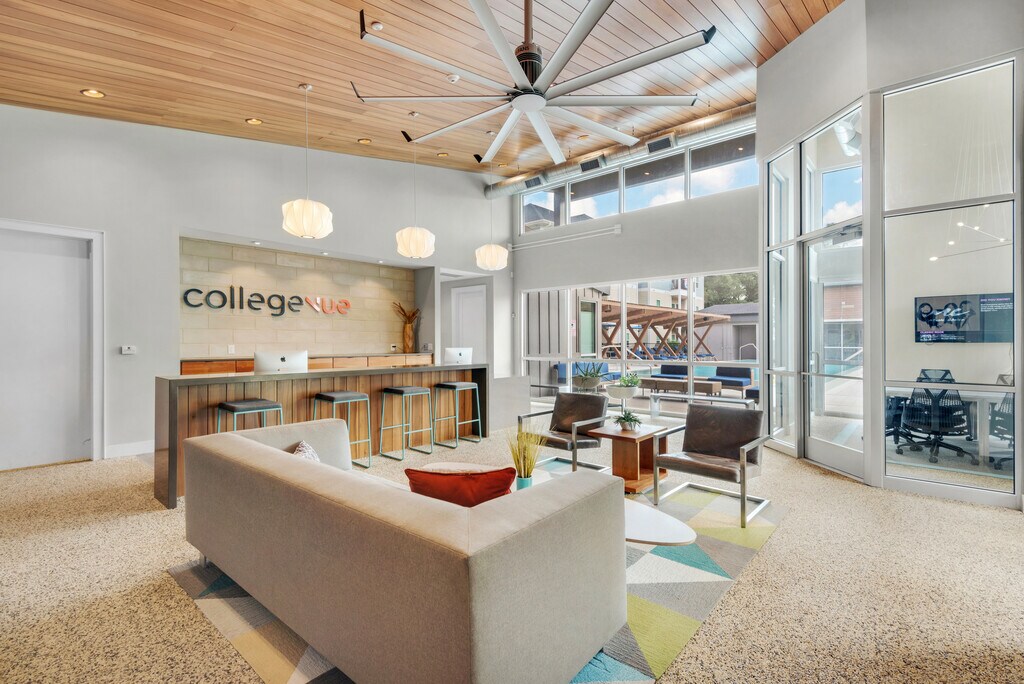 College Vue Pensacola, FL Apartments