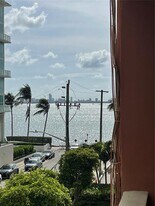 600 NE 25th St in Miami, FL - Building Photo