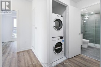 1 Quarrington Lane in North York, ON - Building Photo - Building Photo