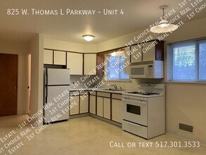 825 W Thomas L Pkwy in Lansing, MI - Building Photo - Building Photo