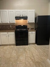 8140 Sterling Lakes Ct in Covington, GA - Foto de edificio - Building Photo