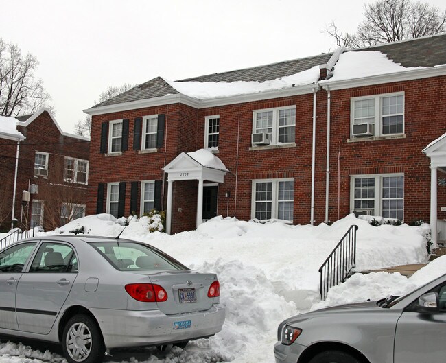 2208 40th Pl NW in Washington, DC - Building Photo - Building Photo