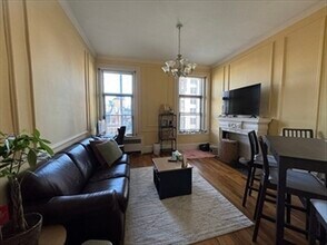 271 Dartmouth St, Unit 4J in Boston, MA - Building Photo - Building Photo