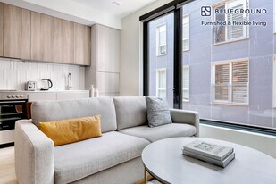 35 W 2nd St in Boston, MA - Building Photo