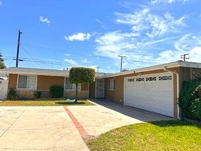 909 S Elliott Pl in Santa Ana, CA - Building Photo - Building Photo