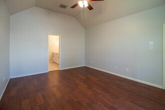 2111 Grovewood Park in Conroe, TX - Building Photo - Building Photo