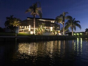 1585 Sykes Creek Dr in Merritt Island, FL - Building Photo - Building Photo