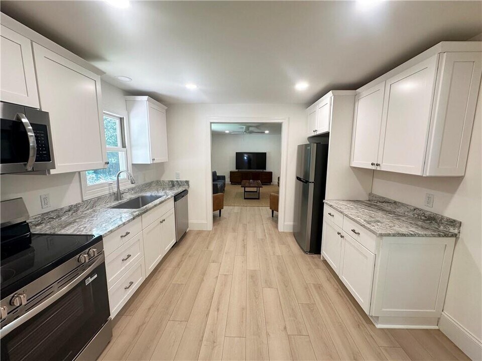 3405 Still Rd in Cumming, GA - Building Photo