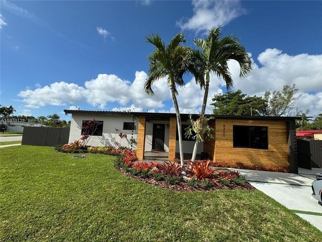 8400 SW 46th St in Miami, FL - Building Photo - Building Photo