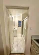 645 Burnside Ave in Los Angeles, CA - Building Photo - Building Photo