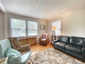 249 Melville Dr in Fairfield, CT - Building Photo - Building Photo