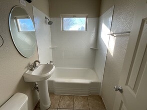 2328 SW 30th St in Oklahoma City, OK - Building Photo - Building Photo