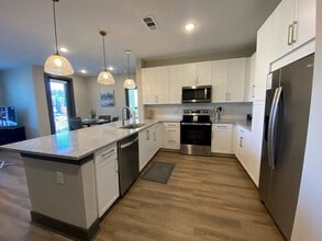 98 Buford Dam Rd in Cumming, GA - Foto de edificio - Building Photo