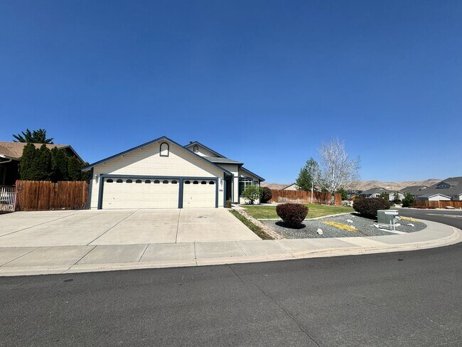4727 El Cap Ct in Sparks, NV - Building Photo - Building Photo