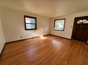 3332 S Springfield Ave in Milwaukee, WI - Building Photo - Building Photo