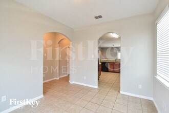 12332 Claiborne in San Antonio, TX - Foto de edificio - Building Photo