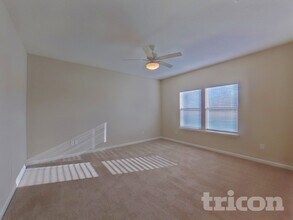 10148 Pavnes Creek Dr in Jacksonville, FL - Building Photo - Building Photo