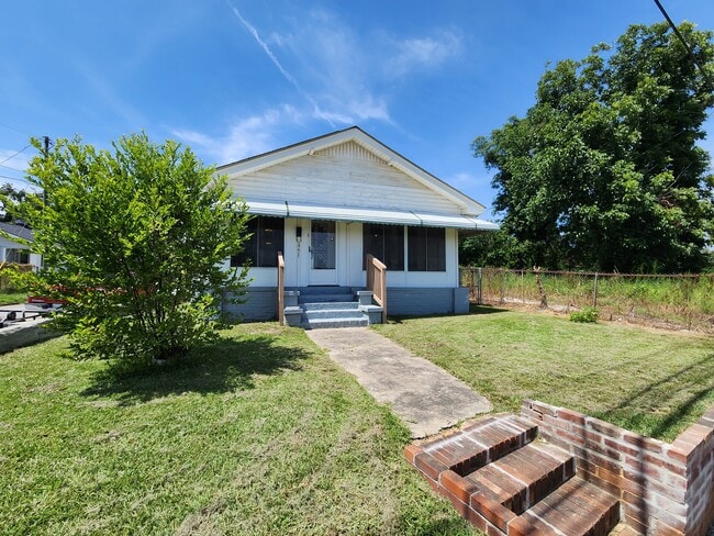 property at 1771 Old Savannah Rd