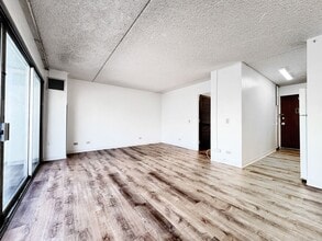 710 Lunalilo St in Honolulu, HI - Building Photo - Building Photo