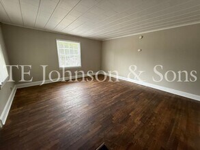 401 E Twenty-Fifth St in Winston-Salem, NC - Building Photo - Building Photo