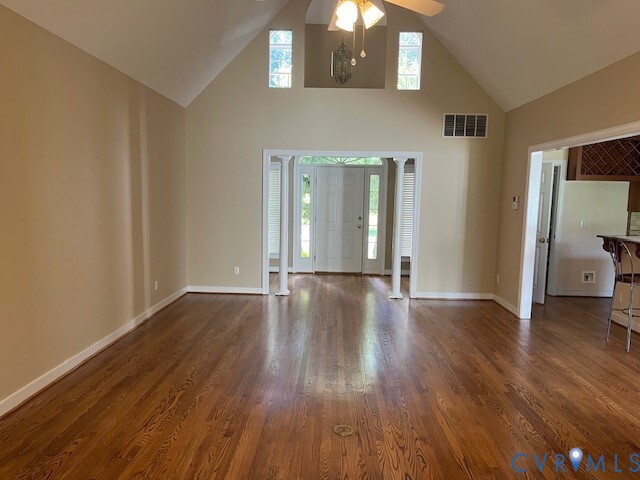 11809 Hogans Alley in Chester, VA - Foto de edificio - Building Photo