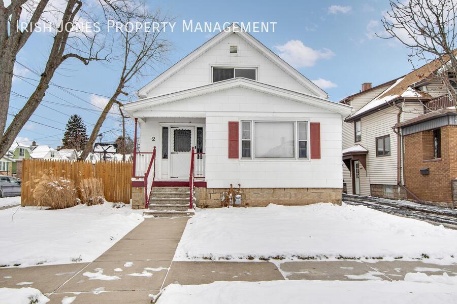 2 Rowland Ave in Cheektowaga, NY - Building Photo