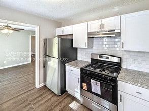 295 E Burns Ct SW in Marietta, GA - Building Photo - Building Photo