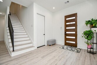 7603 Jacquelyn Gdns Ln in Houston, TX - Building Photo - Building Photo