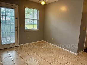 5378 Matthews Dr in East Ridge, TN - Foto de edificio - Building Photo