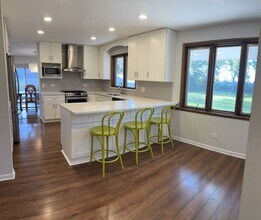 23362 N Apple Hill Ln in Lincolnshire, IL - Building Photo - Building Photo