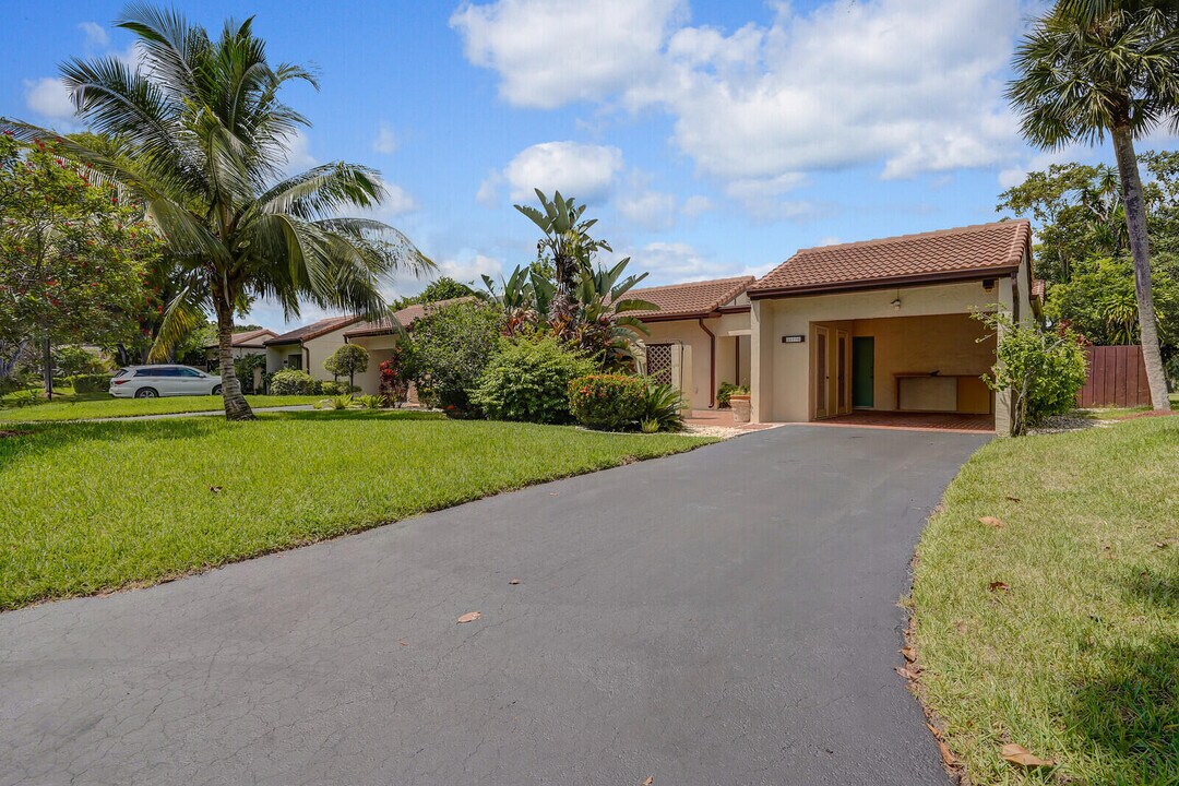 21770 Cypress Dr in Boca Raton, FL - Building Photo