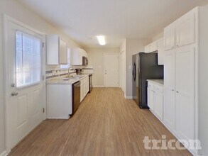 1110 Hipp Rd in Charlotte, NC - Building Photo - Building Photo