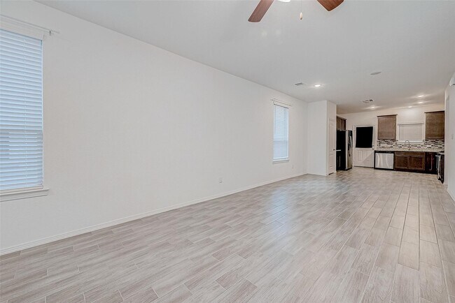 25407 Northpark Lake Dr in Porter, TX - Building Photo - Building Photo