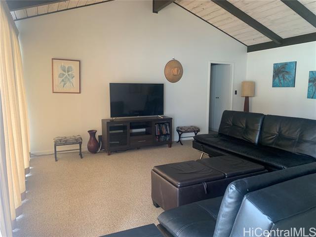 7046 Kalaniana?ole Hwy in Honolulu, HI - Building Photo - Building Photo