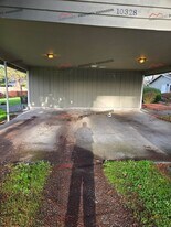 10328 185th Ave SW in Rochester, WA - Building Photo