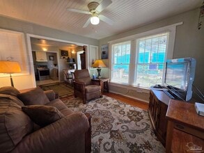 430 S 1st St in Pensacola, FL - Foto de edificio - Building Photo