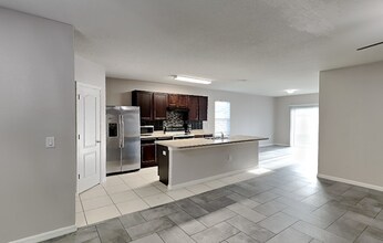 3074 Brenton Manor Loop in Winter Haven, FL - Building Photo - Building Photo