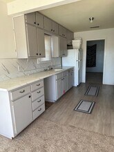 1600 Crenshaw Dr in McCamey, TX - Building Photo - Building Photo