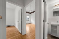 428 Marlborough St, Unit 9 in Boston, MA - Building Photo - Building Photo