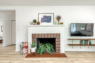 8626 13th Ave SW in Seattle, WA - Foto de edificio - Building Photo