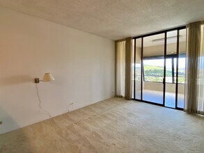 1717 Mott Smith Dr in Honolulu, HI - Building Photo - Building Photo